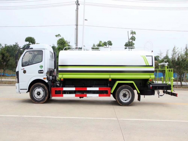 新款國(guó)六9-10方東風(fēng)凱普特灑水車(chē)