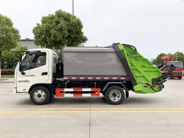 福田奧鈴壓縮式垃圾車