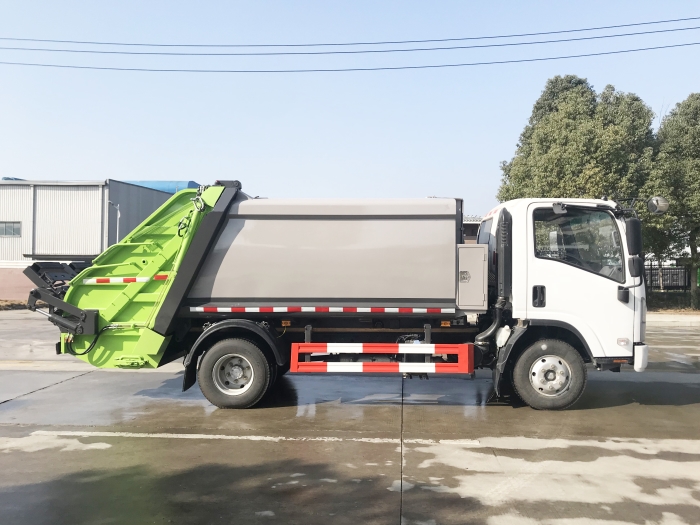 五十鈴六立方壓縮式垃圾車