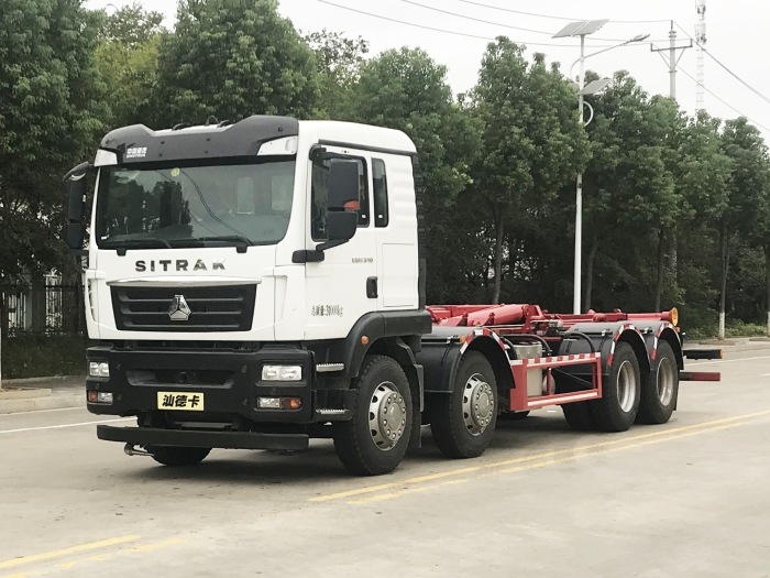 重汽汕德卡勾臂式垃圾車