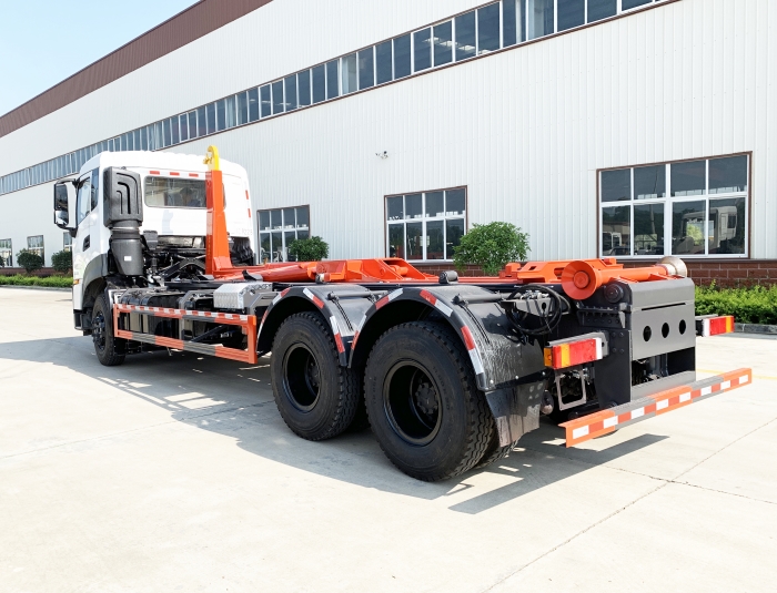 東風(fēng)天龍車廂可卸式垃圾車