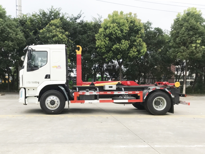 枊汽乘龍車(chē)廂可卸式垃圾車(chē)