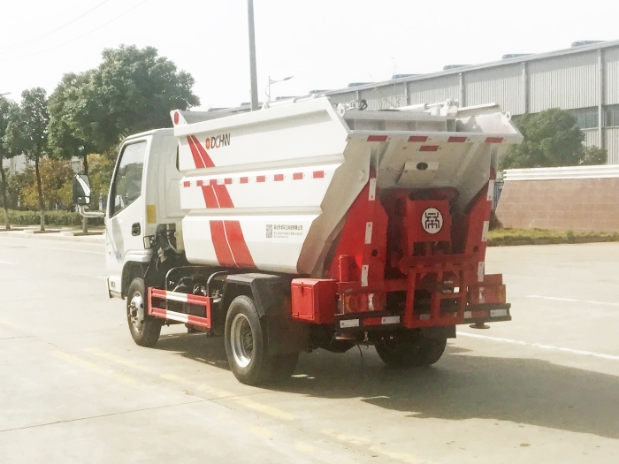 凱馬藍(lán)牌后掛桶式垃圾車(chē)