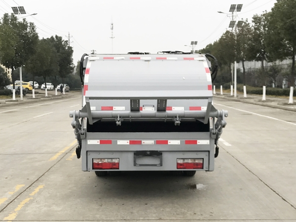 東風(fēng)途逸藍牌壓縮式垃圾車