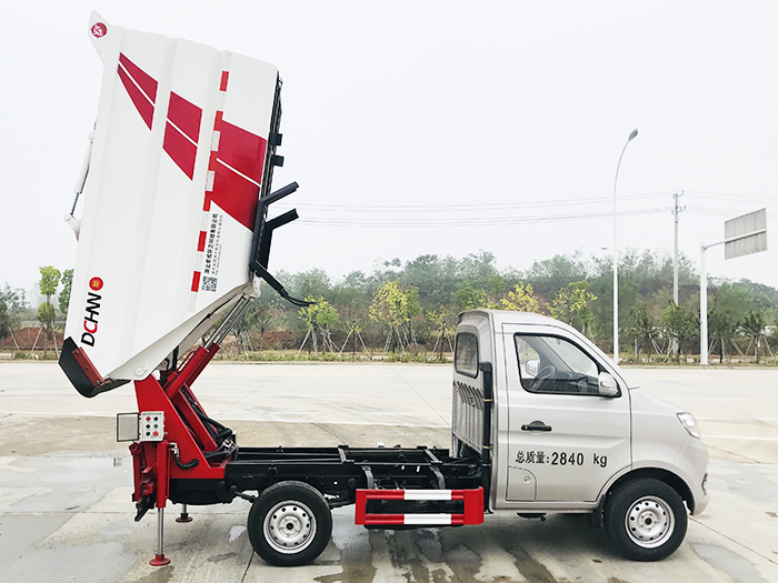 長安后掛桶垃圾車